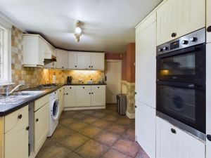 Kitchen- click for photo gallery